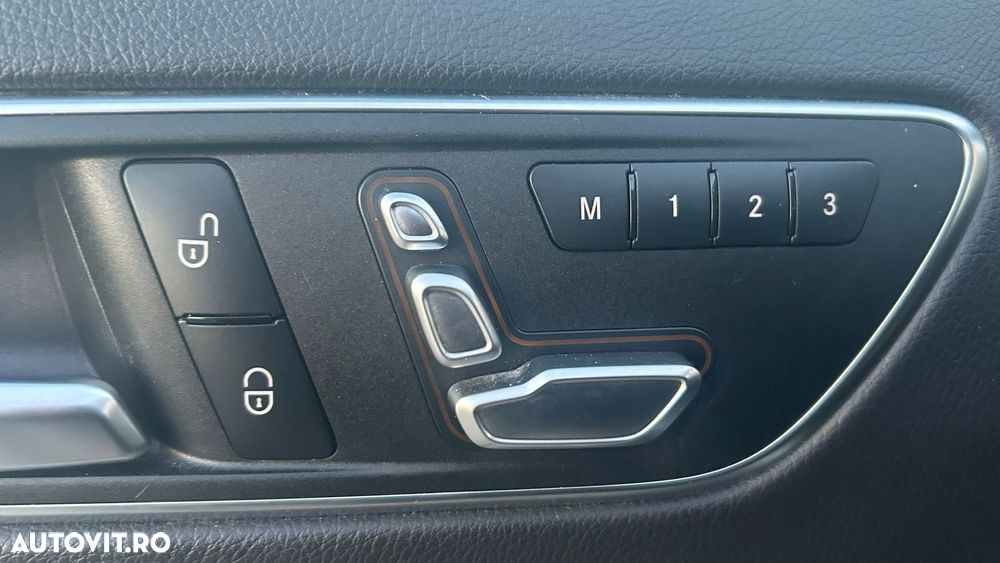 Mercedes-Benz GLA - 13