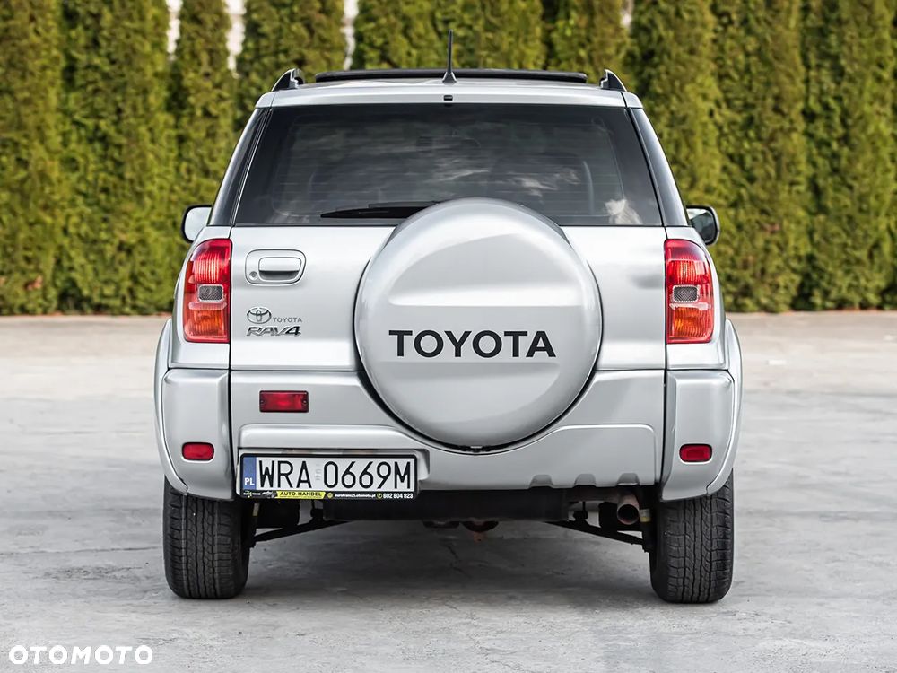 Toyota RAV4 - 8