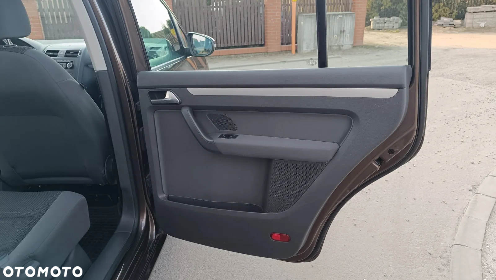 Volkswagen Touran 1.6 TDI DPF Trendline - 17