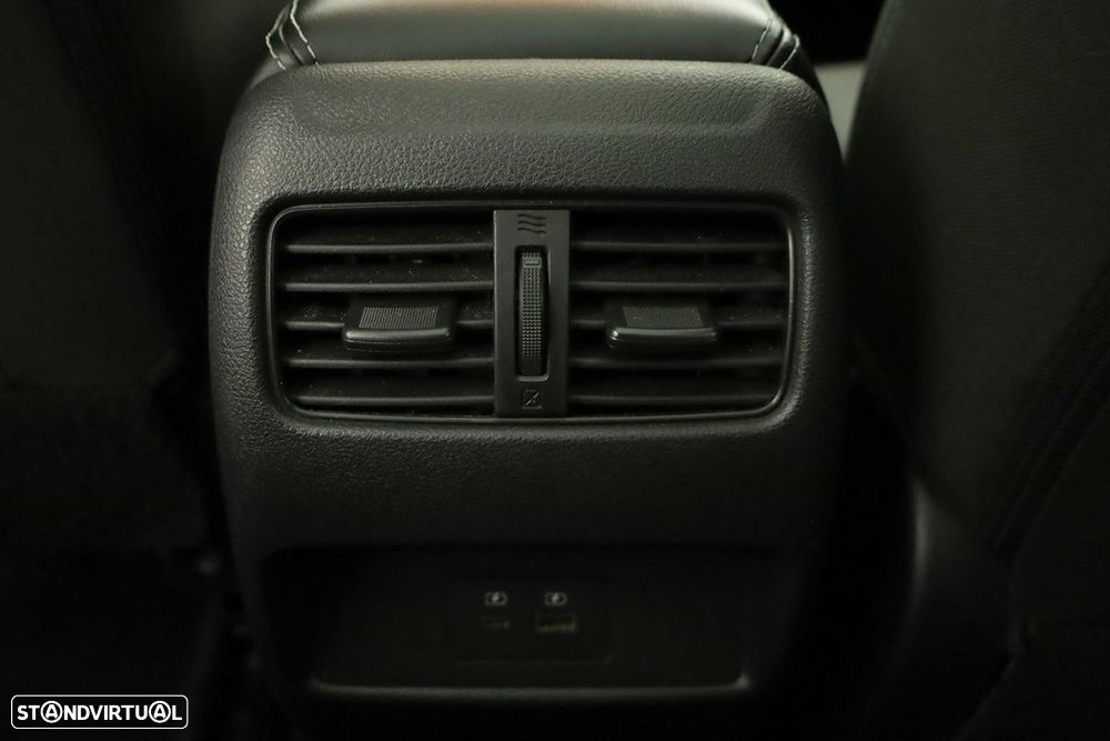 Nissan Qashqai 1.3 DIG-T N-Connecta LED Xtronic - 23