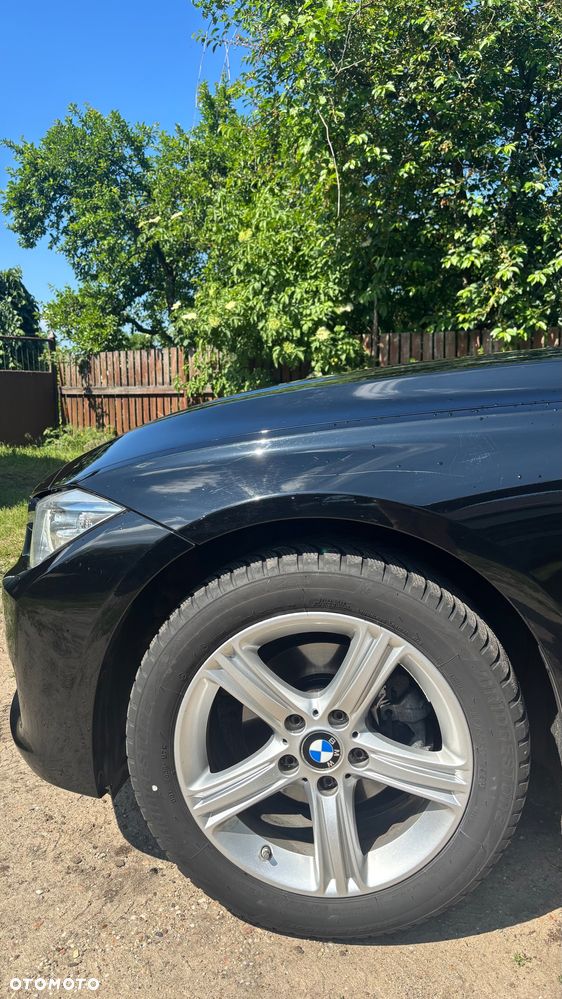 BMW Seria 3 318d EU6 - 4
