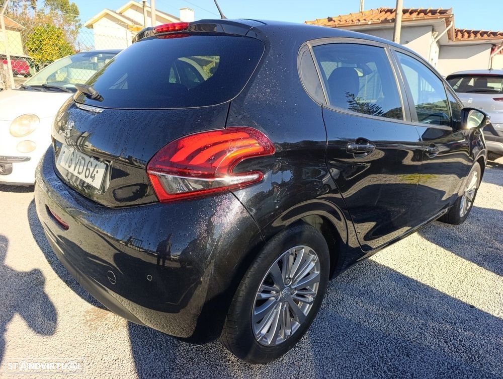 Peugeot 208 1.2 PureTech Allure - 4