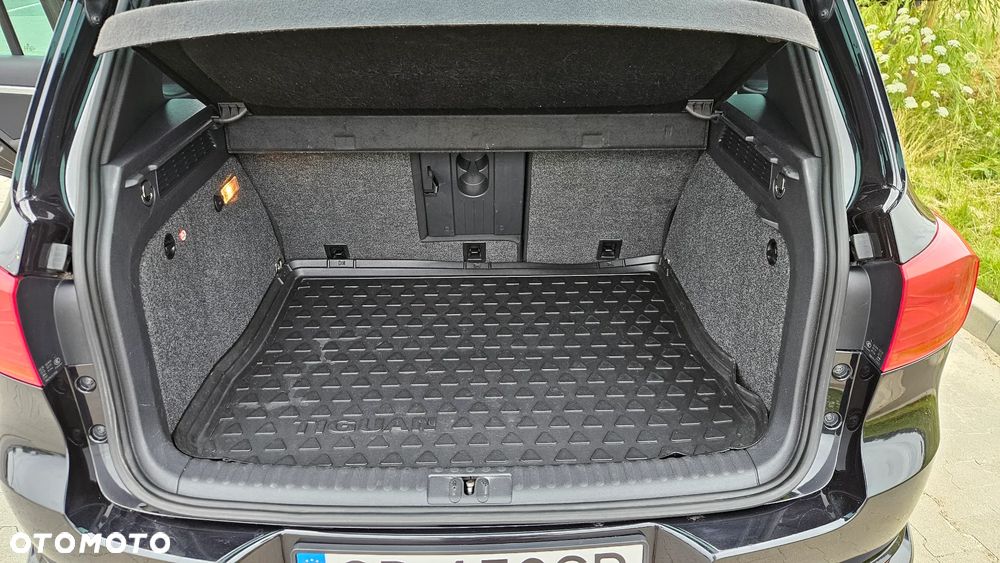 Volkswagen Tiguan 2.0 TDI 4Mot R-Style DSG - 9
