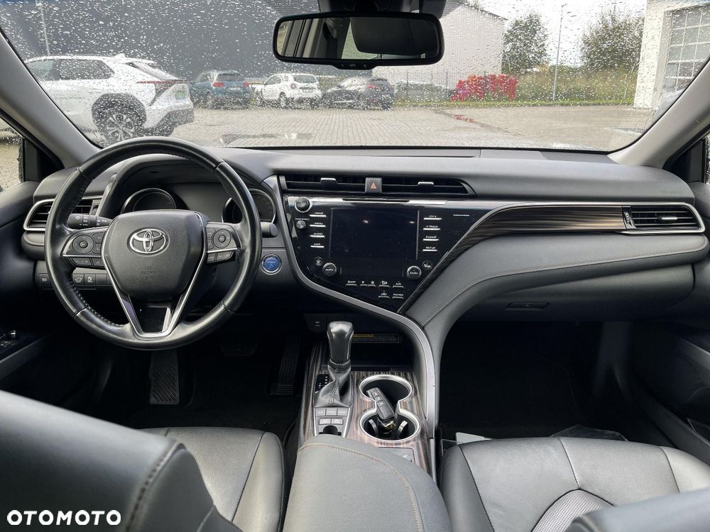 Toyota Camry - 9
