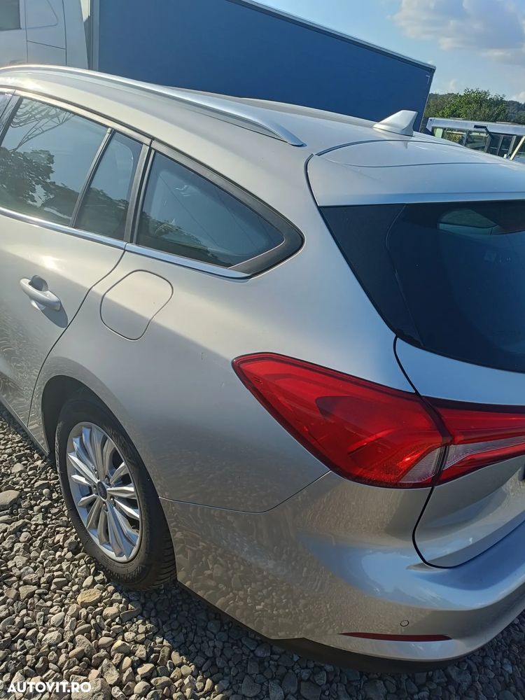 Ford Focus 1.5 EcoBlue Start-Stopp-System TITANIUM - 4