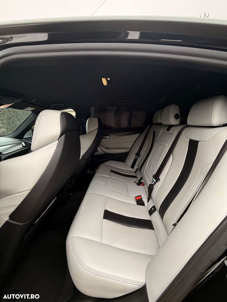 BMW M5 Competition - 11