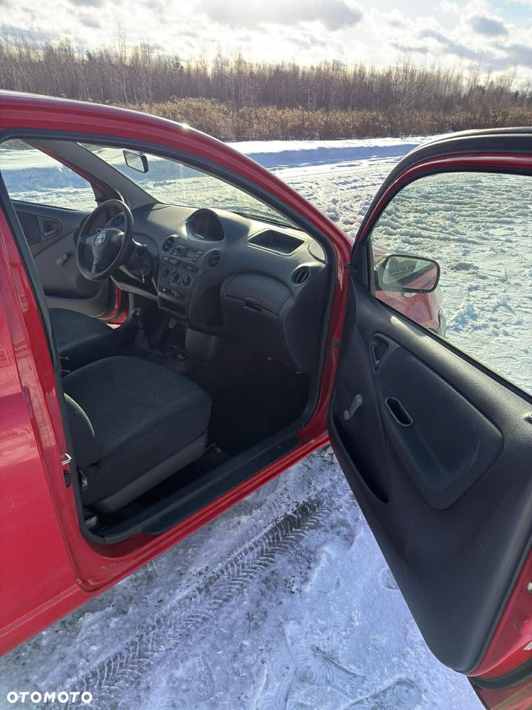 Toyota Yaris 1.0 Terra - 16