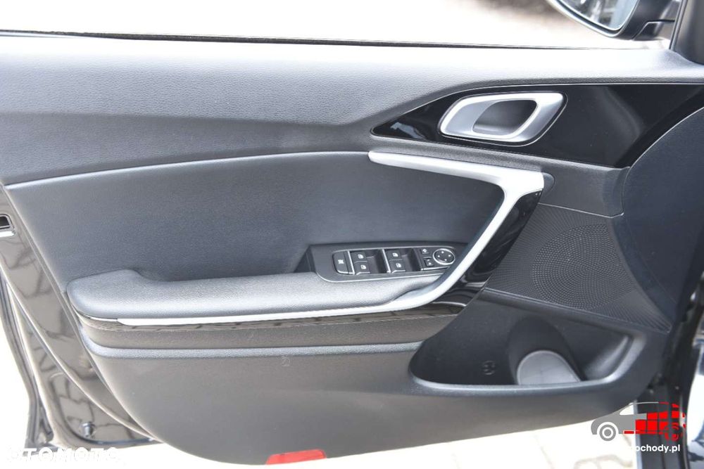 Kia XCeed - 15
