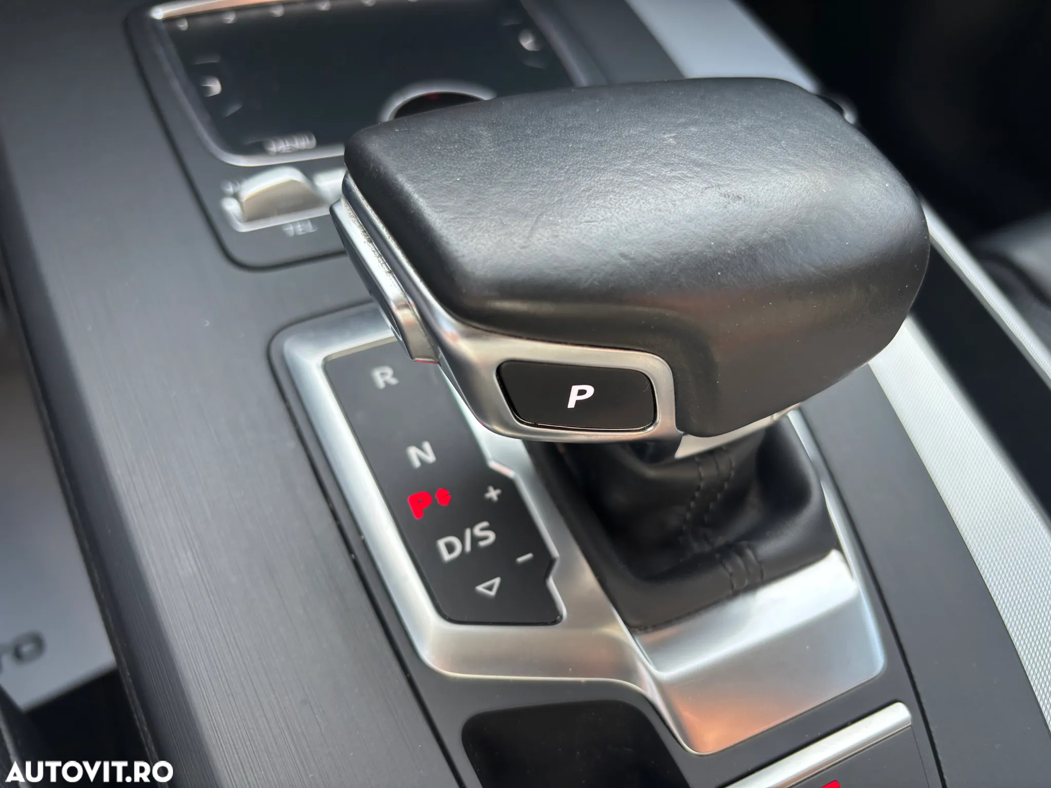 Audi Q5 2.0 40 TDI quattro S tronic Design - 9