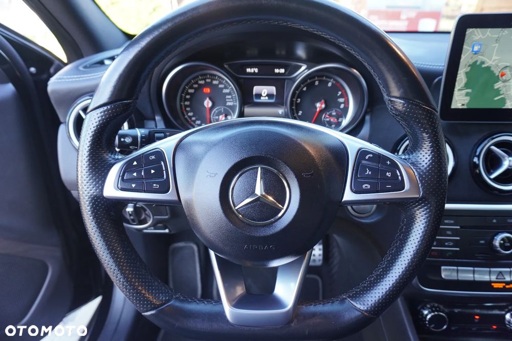 Mercedes-Benz GLA 180 Edition 1 - 20