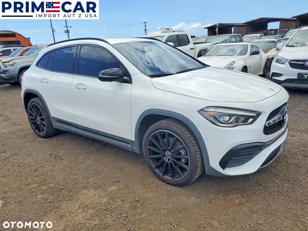 Mercedes-Benz GLA - 1