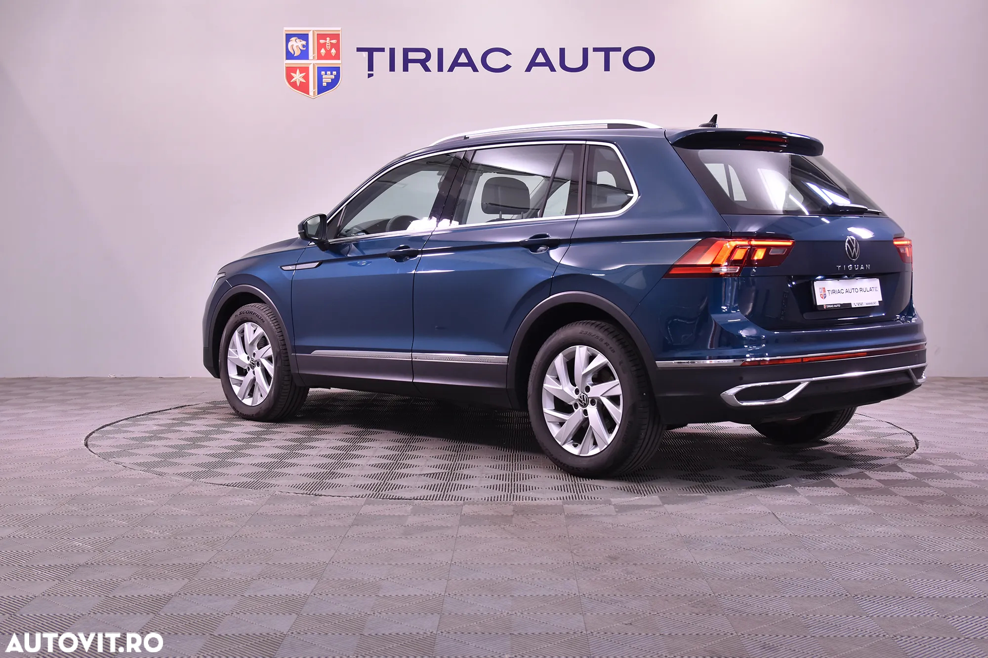 Volkswagen Tiguan 2.0 TDI DSG Elegance - 3