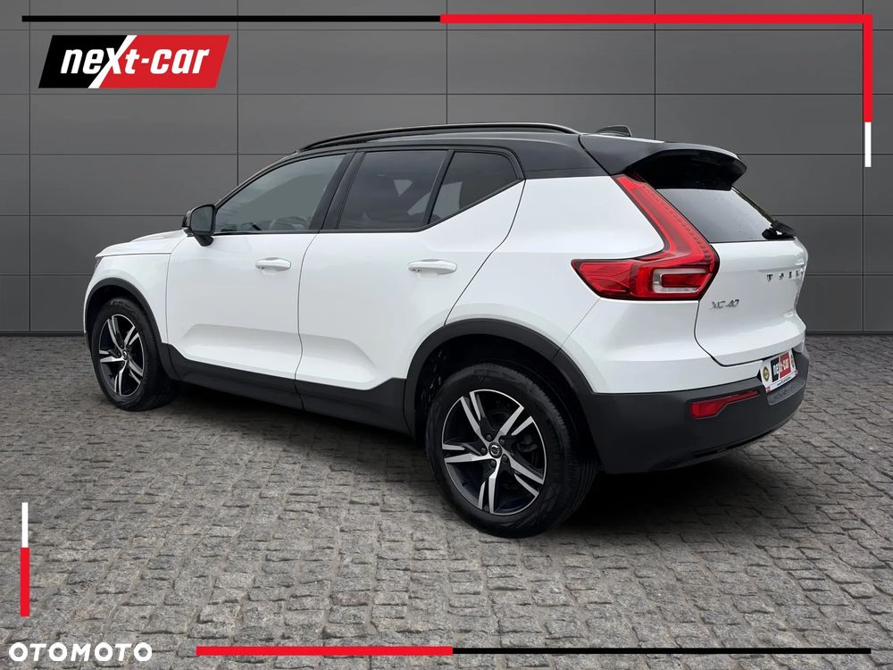 Volvo XC 40 T3 R-Design - 4