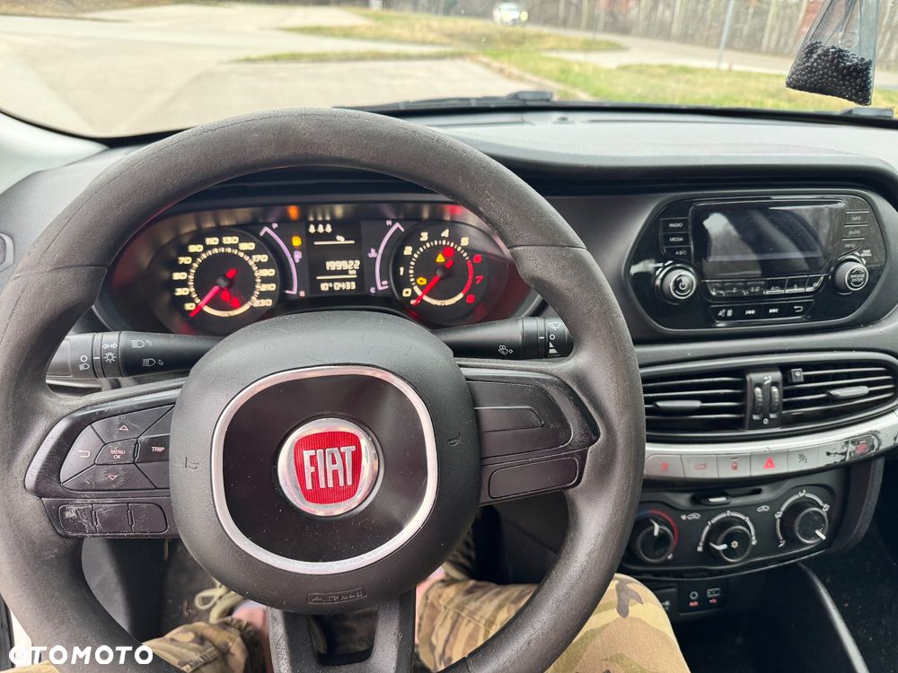 Fiat Tipo 1.4 16V Easy - 21