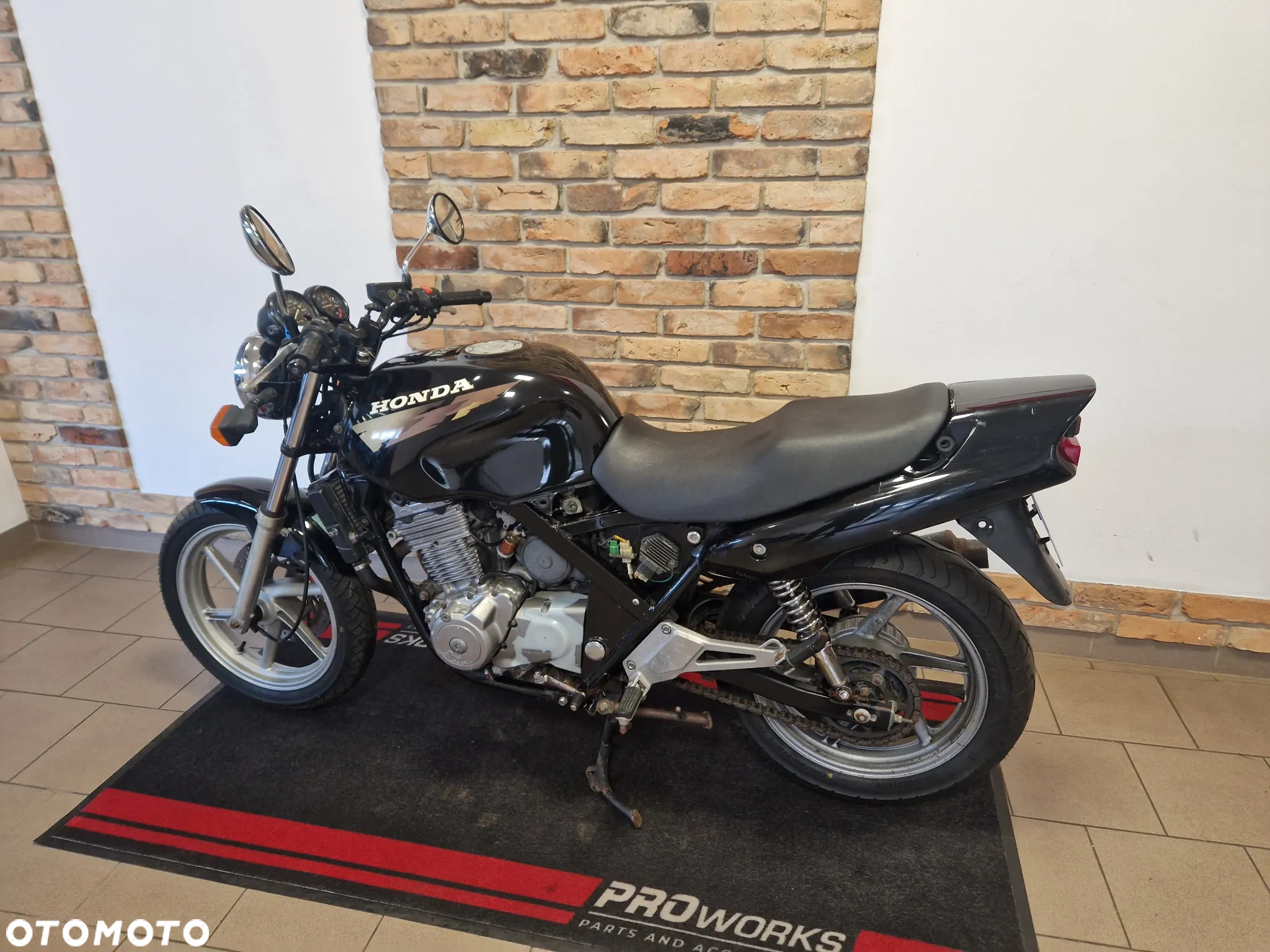 Honda CB - 11