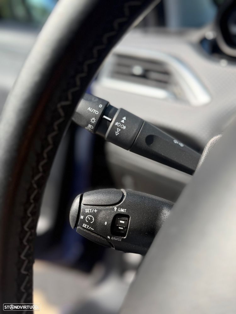 Peugeot 208 1.2 PureTech Allure EAT6 - 16