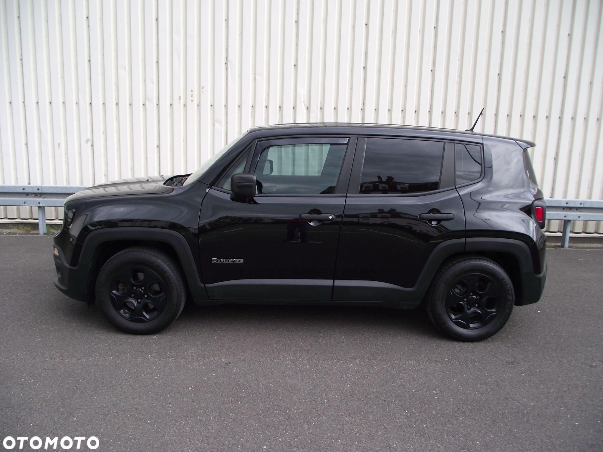 Jeep Renegade 1.6 E-TorQ Sport FWD - 12