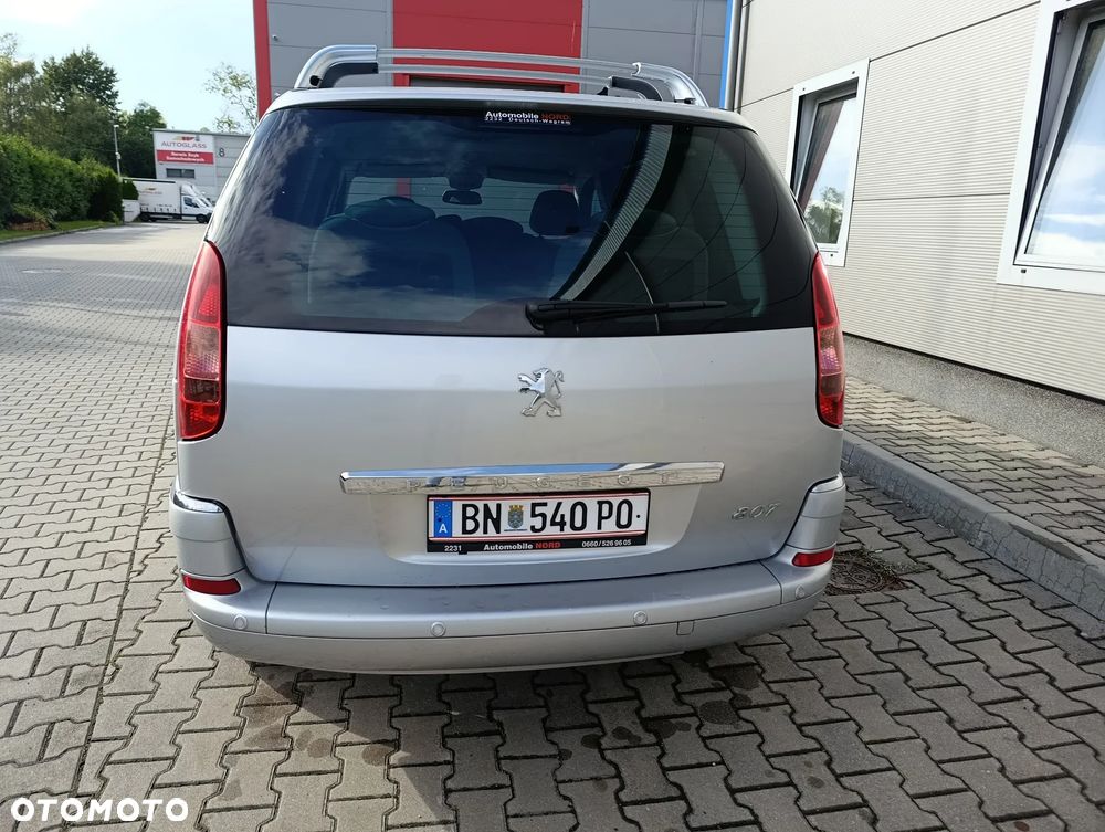Peugeot 807 HDi 135 Premium - 8