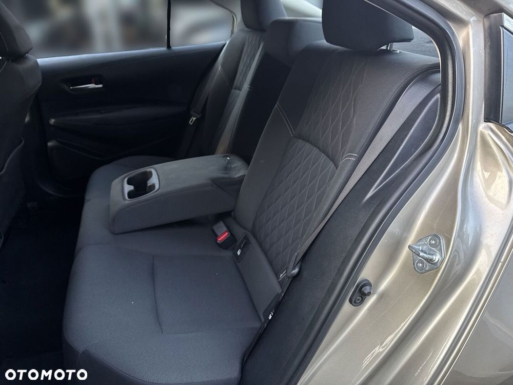 Toyota Corolla - 12