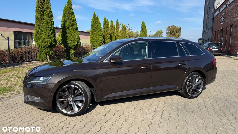 Skoda Superb 2.0 TDI DSG Style - 6