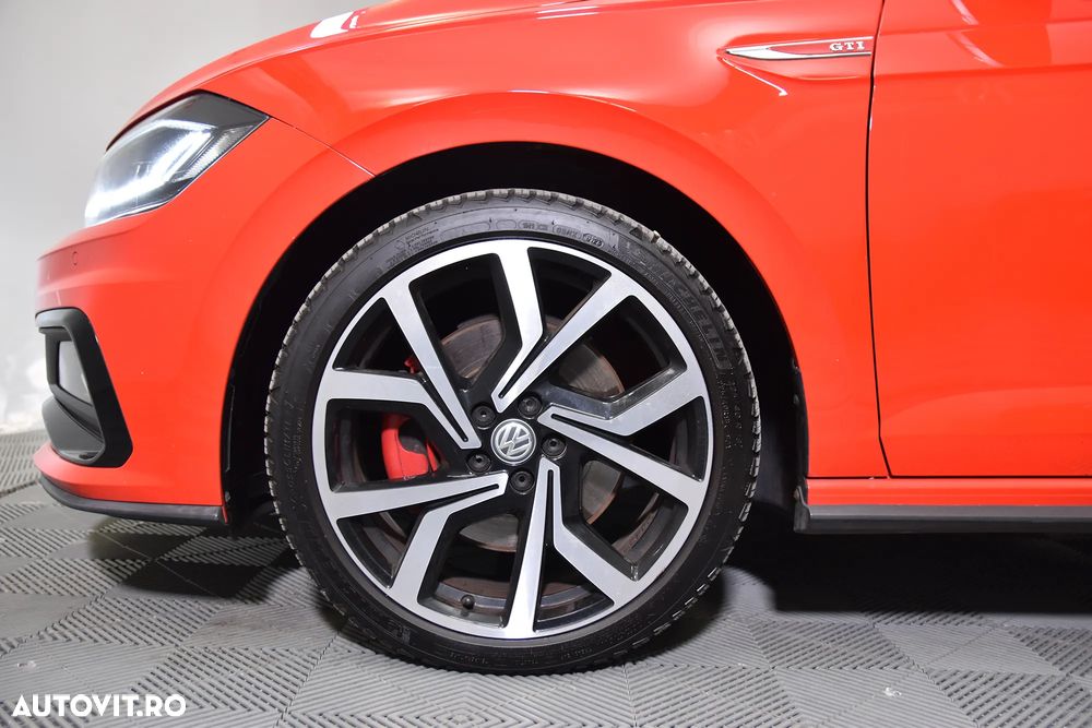 Volkswagen Polo 2.0 TSI DSG GTI - 13