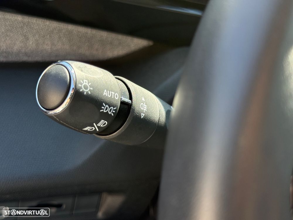 Peugeot 308 SW 1.6 Hybrid Allure e-EAT8 - 26