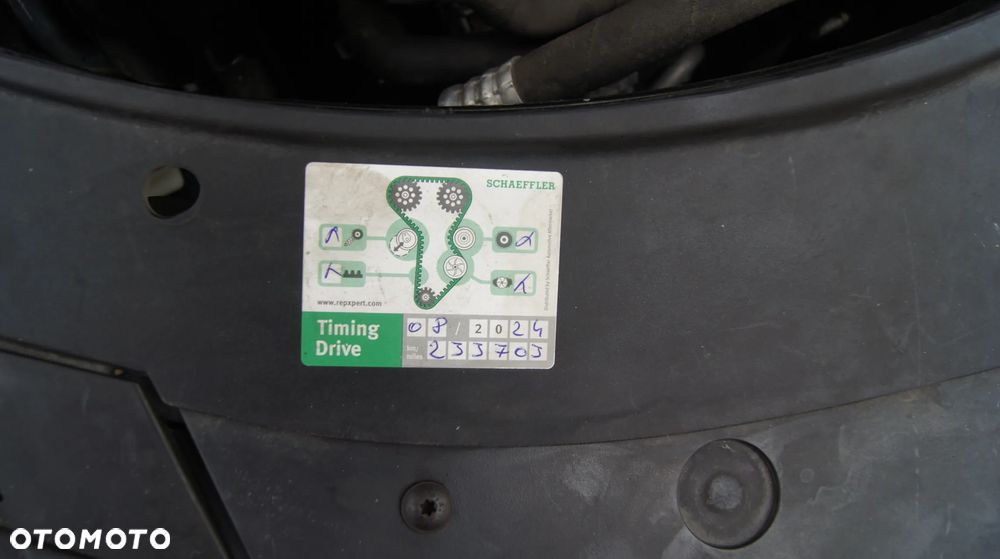 Volkswagen Passat Variant 2.0 TDI BlueMotion Technology Exclusive - 28