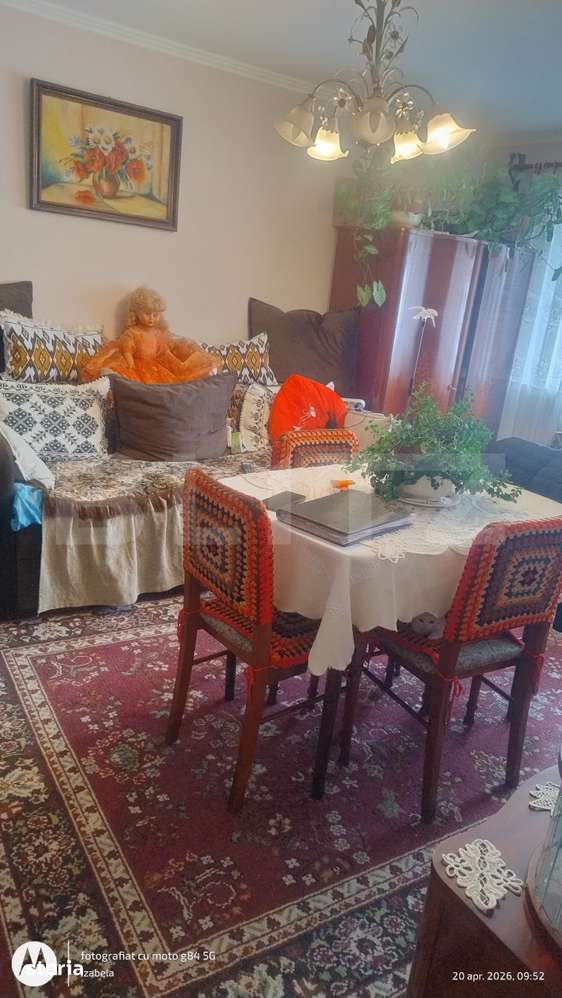 Apartament cu 2 camere, decomandat de vanzare – Zona UM — fotografia 1
