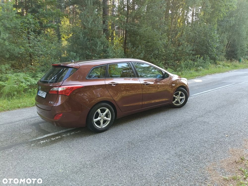 Hyundai i30 1.6 Comfort - 27