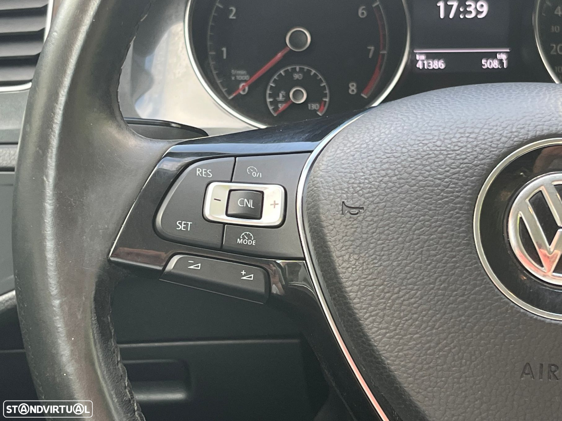 VW Golf 1.0 TSI Trendline Pack - 25