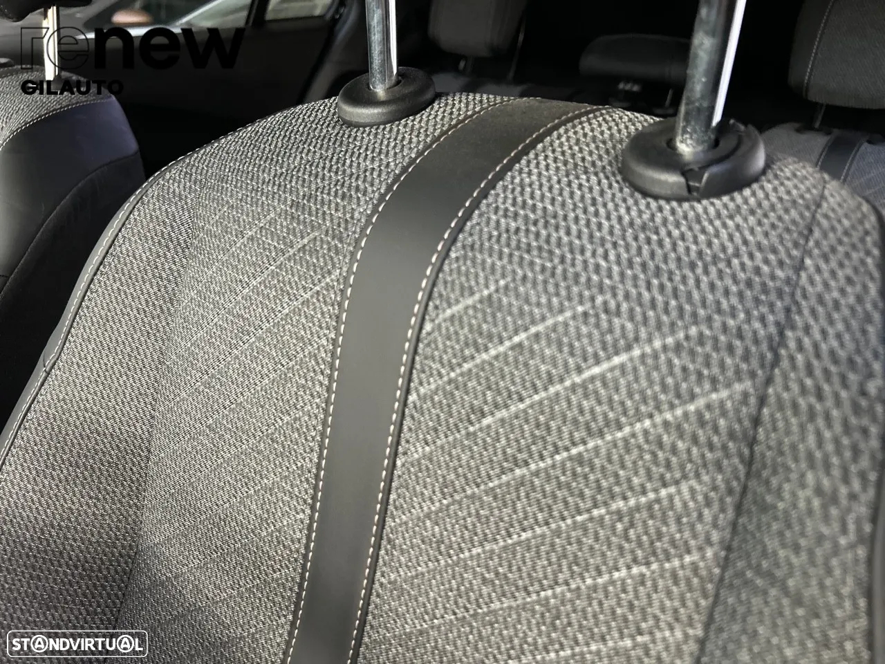 Peugeot 2008 1.5 BlueHDi Allure EAT8 - 21