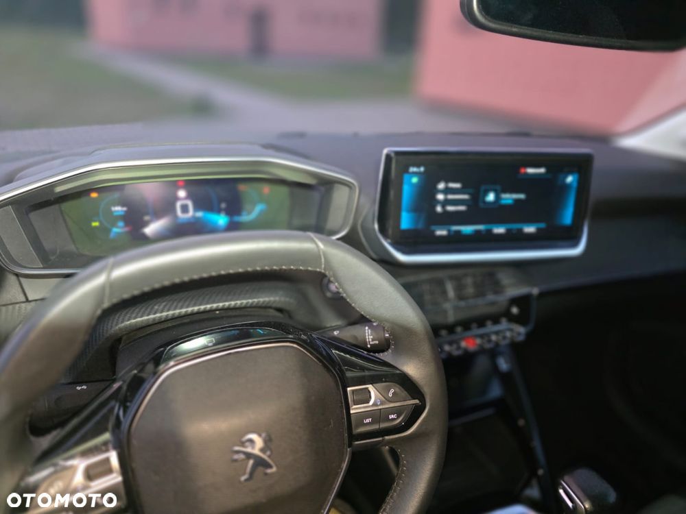 Peugeot 208 PureTech 100 Allure - 12