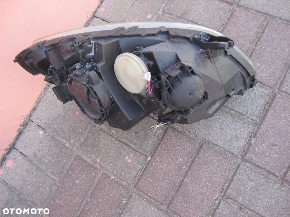 w 245 lampy przód europa - 7
