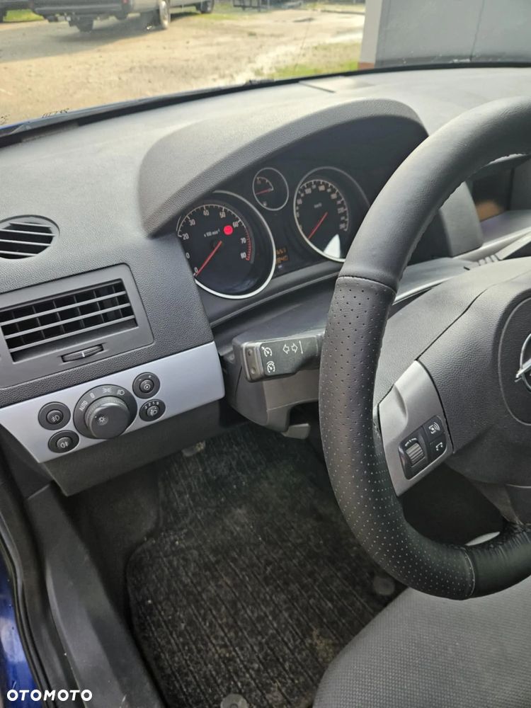 Opel Astra - 11