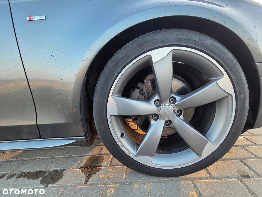 Audi A4 Avant 2.0 TDI - 13