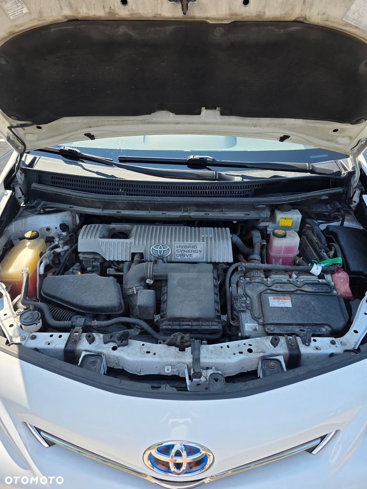 Toyota Prius+ (Hybrid) Comfort - 13