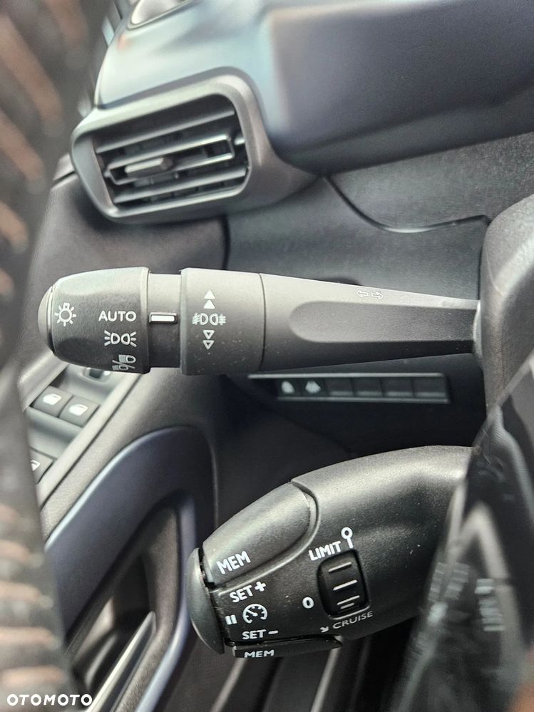 Peugeot Rifter Long 1.5 BlueHDI Allure S&S - 27