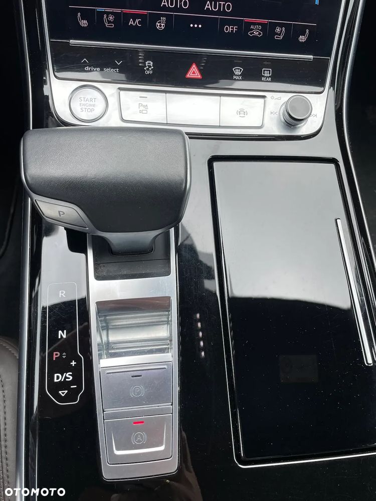 Audi A8 L 55 TFSI quattro tiptronic - 29