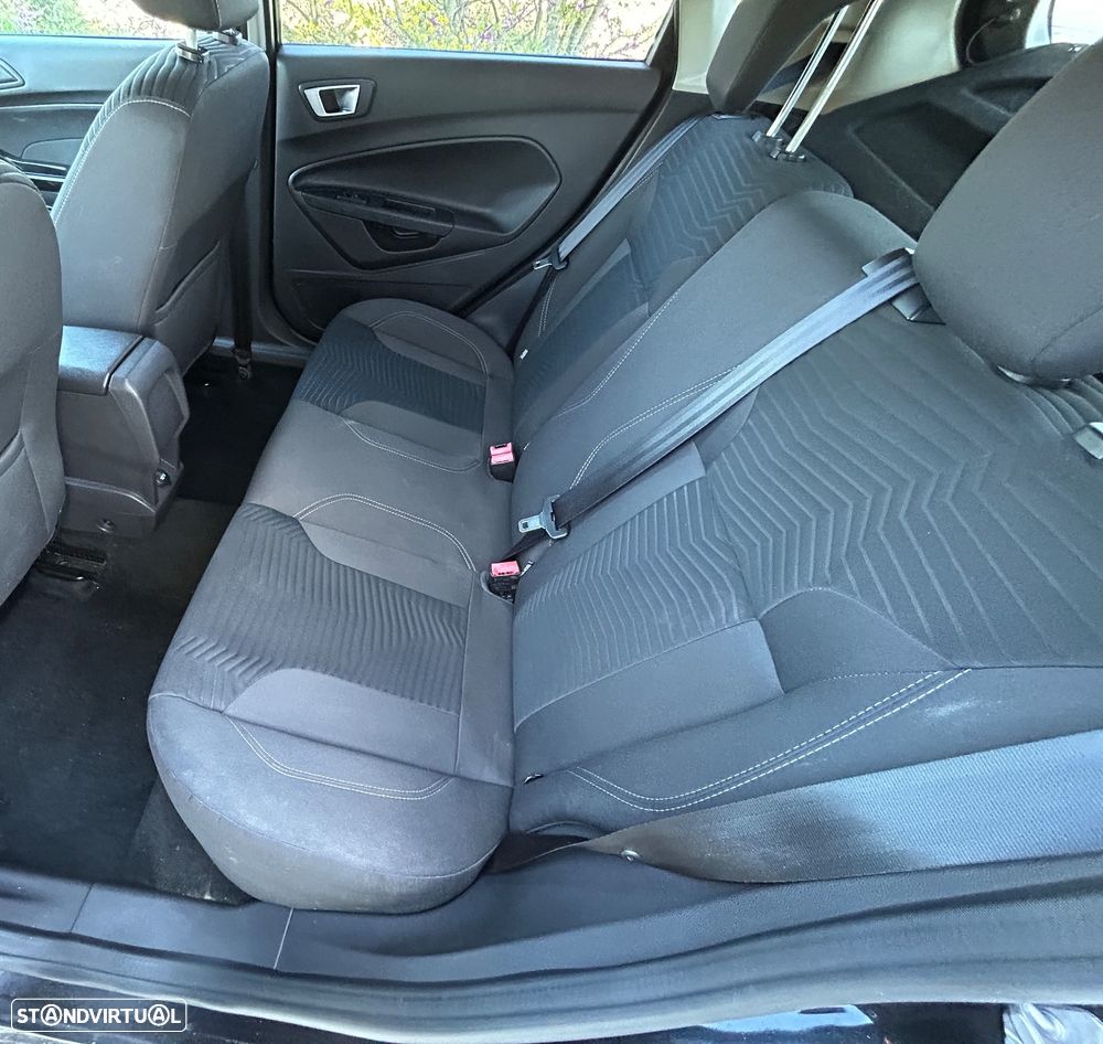 Ford Fiesta 1.0 T EcoBoost Titanium PowerShift - 14