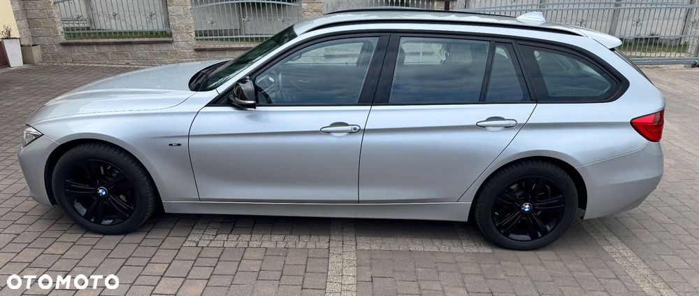 BMW Seria 3 320i Sport Line - 3