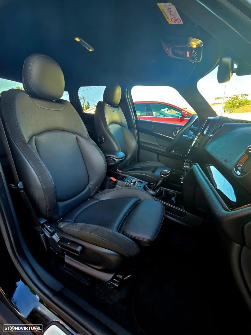 MINI Countryman Cooper SE ALL4 Auto - 26