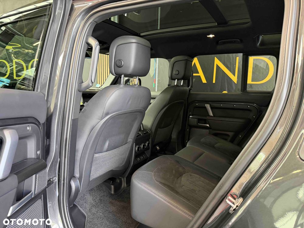 Land Rover Defender 5.0 P525 V8 - 26