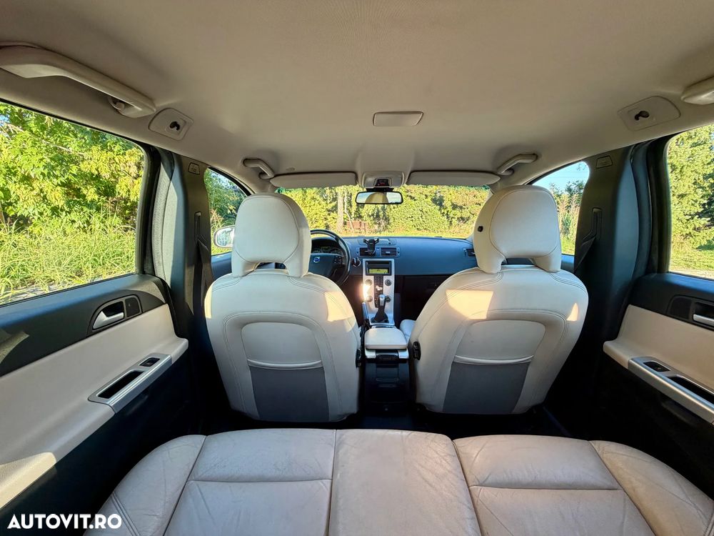 Volvo V50 - 23