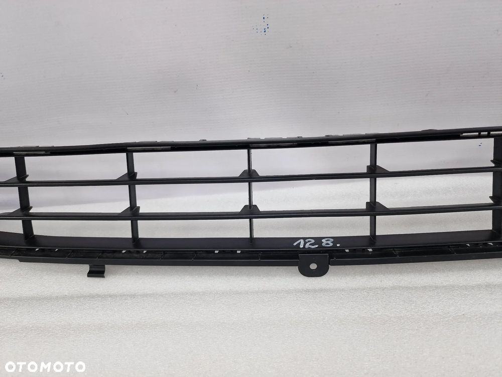 FORD FIESTA MK8 17- KRATKA ŚRODKOWA ZDERZAKA PRZEDNIEGO PRZÓD , NR H1BB-17K945-A1 , NR AUKCJI KR128 - 4