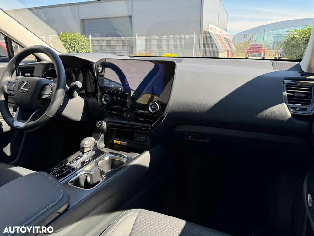 Lexus Seria NX 350h AWD CVT HEV Luxury - 24