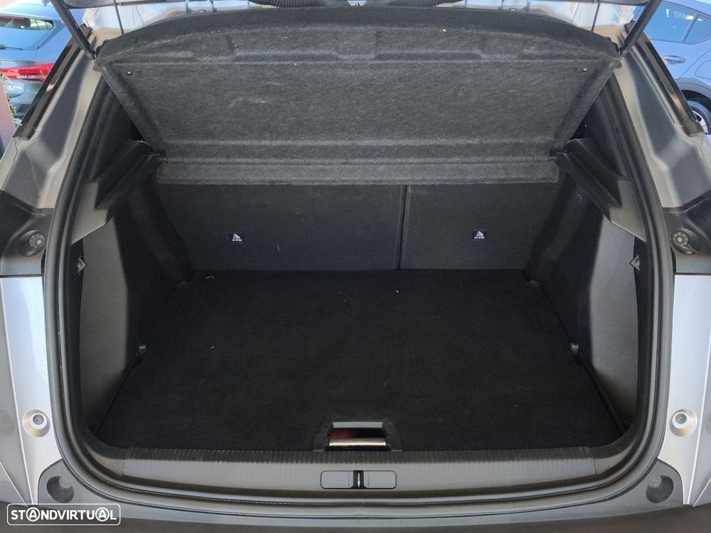 Peugeot 2008 1.2 PureTech Allure - 5