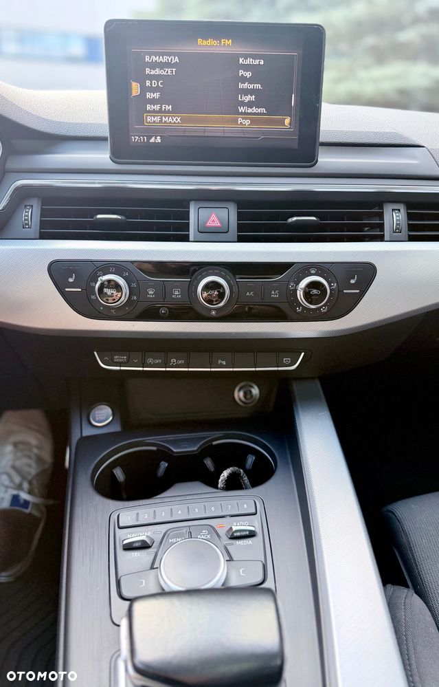 Audi A4 Avant 2.0 TDI S tronic - 15
