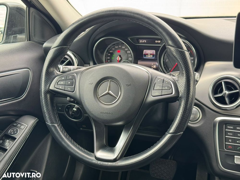 Mercedes-Benz GLA - 12