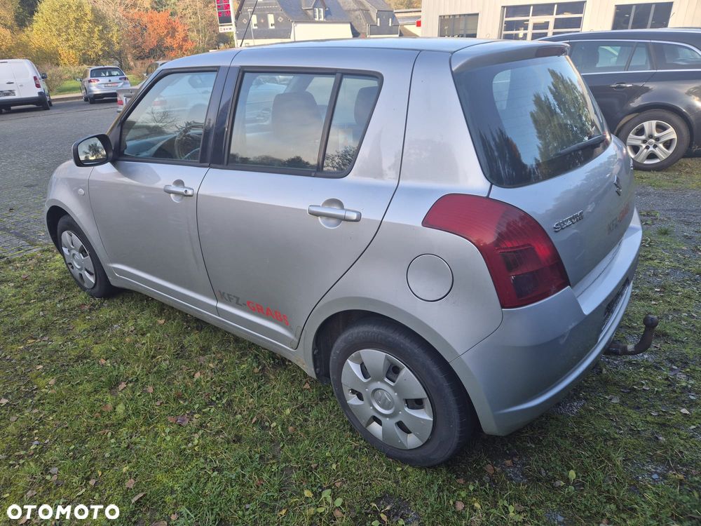 Suzuki Swift 1.3 Comfort dance - 3