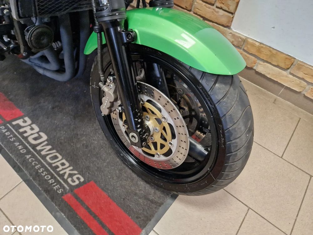 Kawasaki ZRX - 22